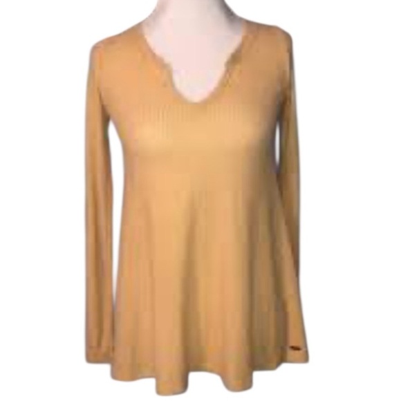 Hollister Mustard Yellow Long Sleeve ribbed relaxed fit Top basic casual Fall - Picture 1 of 9